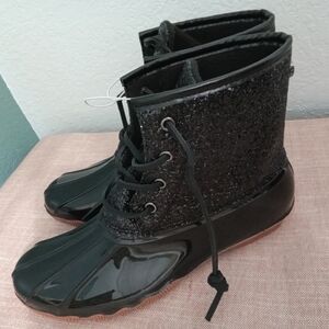 NWOT Ocean Coast rain/snow boots